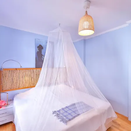 Mavi Blue Apartment